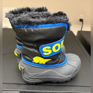 GUC Sorel Snow commander boots - 9 toddler/little kid